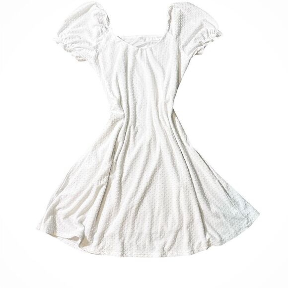 White Textured Dress - Picture 2 of 4